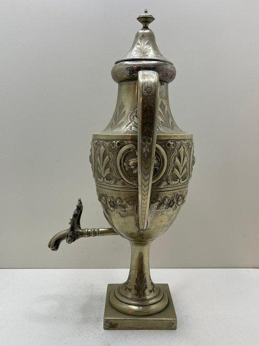 Samovar - Ancien urne à thé en alliage métallique européen /, Antiquités & Art, Antiquités | Autres Antiquités