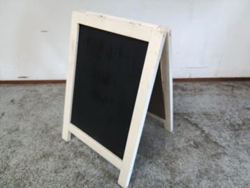 Krijt stoepbord – B62 x D60 x H87 cm