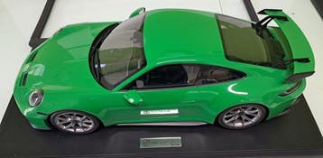 GT Spirit 1:8 - Model sportwagen - PORSCHE 911 - 992 GT3