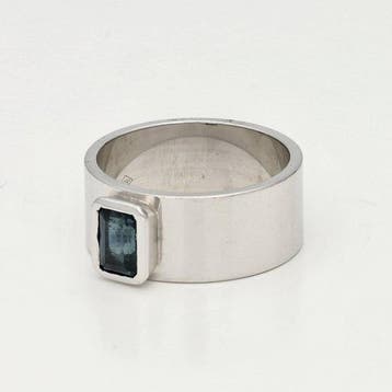 Ring - 18 karaat Witgoud - 0.58ct. tw. Saffier, Nieuw