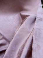 Très beau tissu pour rideaux avec décor laminé rose, effet