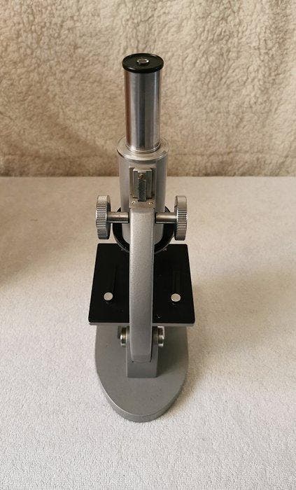 Monocular compound microscope - Standaard Studiemicroscoop -, Verzamelen, Foto-apparatuur en Filmapparatuur