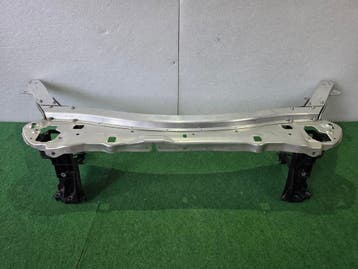 Traverse pare-chocs avant Mercedes E-Class W213 2015 - 2023, Ophalen, Utilisé, Avant, Mercedes-Benz