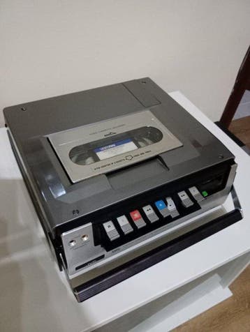JVC HR-4100EG Portable VHS Videocassette Recorder -