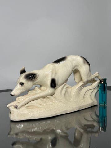 Faiencerie de Nimy - Beeldje, Le lévrier - 33 cm - Aardewerk, Antiquités & Art