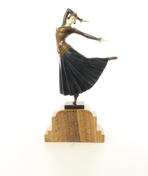Sculpture, Beautiful Cold Painted Bronze Sculpture “Ayouta”, Antiek en Kunst, Curiosa en Brocante