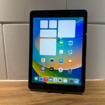 Apple iPad (5th Generation) 128GB Wifi - Mobiele telefoon