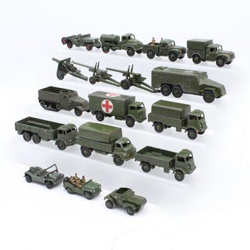 Dinky Toys 1:43 - Modelauto (17) - Military Ambulance 626