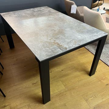 bert plantagie Uitschijftafel Cervo - Eettafel - Ongebruikt, Huis en Inrichting, Tafels | Eettafels, Verzenden, Zo goed als nieuw