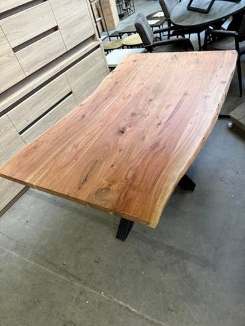Boomstamtafel, acaciahout (nieuw, outlet), Huis en Inrichting, Tafels | Eettafels, Nieuw, Overige houtsoorten
