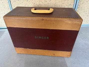Singer 128K (1957) Naaimachine - Smeedijzer
