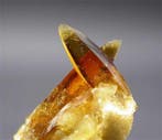 Baryte Cristaux sur matrice - Hauteur : 4.5 cm - Largeur : 4