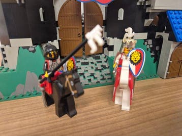 Lego Set - 6090 - Castle - Royal Knights Castle