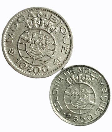 Portugees Mozambique. Republic. 2 ½ + 10 Escudos - 1952/1966