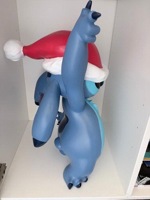Disney - Beeld, Stitch met kerstmuts - 49 cm - Hars, Plastic, Verzamelen, Disney