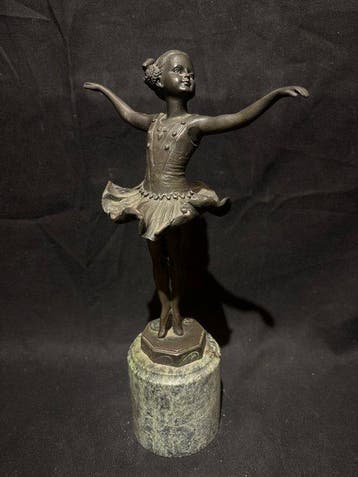 Preijs - Sculpture, Ballerina meisje - 26.5 cm - Bronze, Antiek en Kunst
