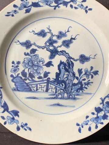 Bord - Porselein - Qing-dynastie (18e eeuw), Antiek en Kunst