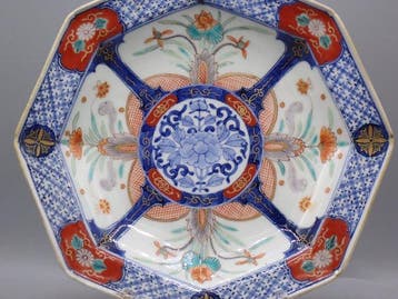 Koransha - Assiette - Stylized lotus décor - Porcelaine