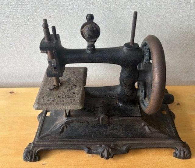 Muller 12, 1910s - Machine à coudre - Fonte, Antiek en Kunst, Kunst | Designobjecten