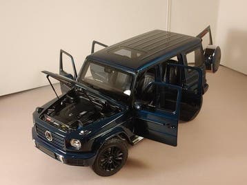 Minichamps 1:18 - Model stationwagon - Mercedes-Benz AMG
