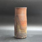 Vaas - Steengoed (onglazuurd, houtgestookt), met de