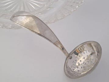 Nanno Folmer, Groningen - Moule - Cuillère à saupoudrer en