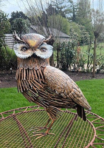 sculptuur, Levensechte uil geheel van ijzer - 44 cm - IJzer