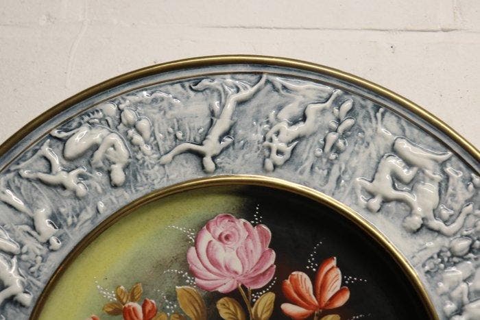 Capodimonte - Schotel - Porselein - Bas Reliéf Bord, Antiek en Kunst, Antiek | Glaswerk en Kristal