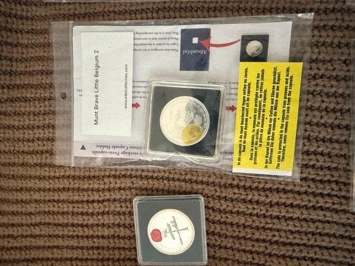 België. Medal Set bevat 8 munten uit de serie Munt Brave, Timbres & Monnaies, Monnaies | Europe | Monnaies non-euro