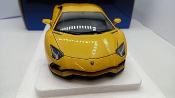 Autoart 1:18 - Modelauto - Lamborghini Aventador S 2017 -