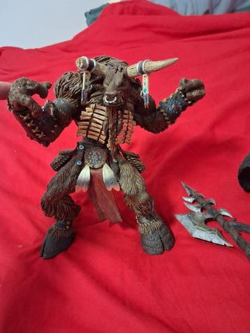 World of Warcraft Tauren Hunter - Action figure Minotauro