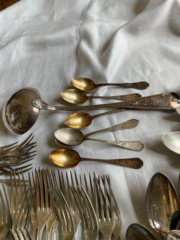 Ménagère (62) - Laiton argenté - Coutellerie Rokoko France