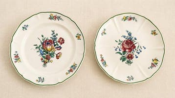 Villeroy & Boch - 2 Grands plat de service. 1 sur pied -