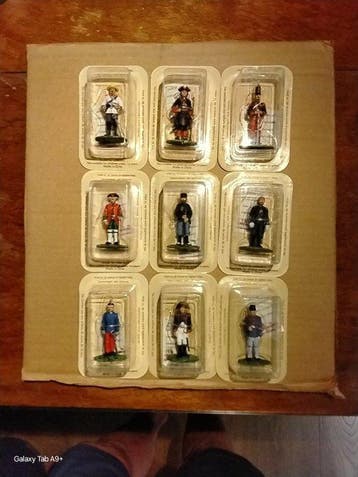 Militaire miniatuur beeldjes - Lote de 9 figuras de Soldados, Nieuw