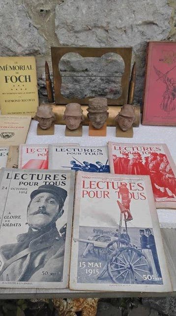 France - Lot 14/18 objet de tranchee livre revue -