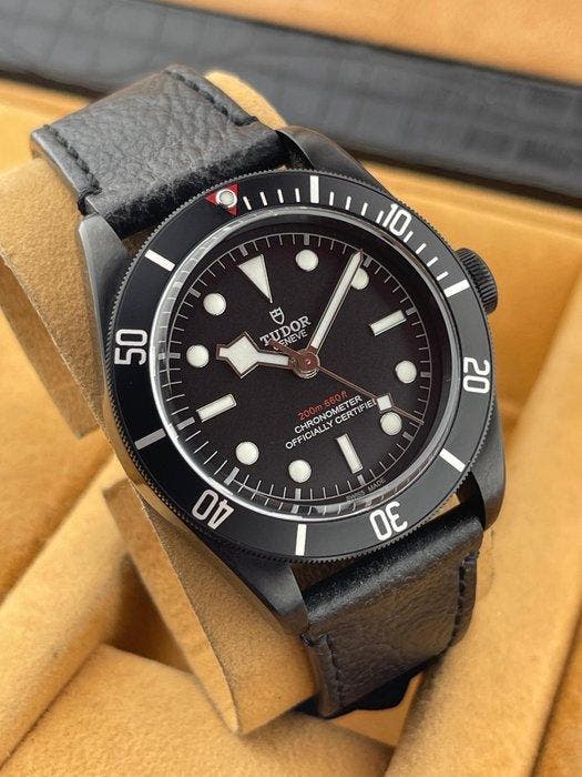 Tudor - Black Bay - Heren - 2015, Bijoux, Sacs & Beauté, Montres | Anciennes | Antiquités