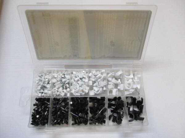 Veiling - Assortiment Kabelklemmen Zwart en Wit 390-delig, Doe-het-zelf en Bouw, Elektriciteit en Kabels