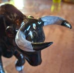 Faience de Montpellier - Paul Artus - sculptuur, Taureau