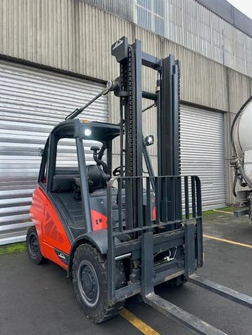 Chariot élévateur Linde H50T-02 Duplex – 2013 – 3 004 h, Plus de 4 000 kg, LPG, Chariot élévateur, Linde