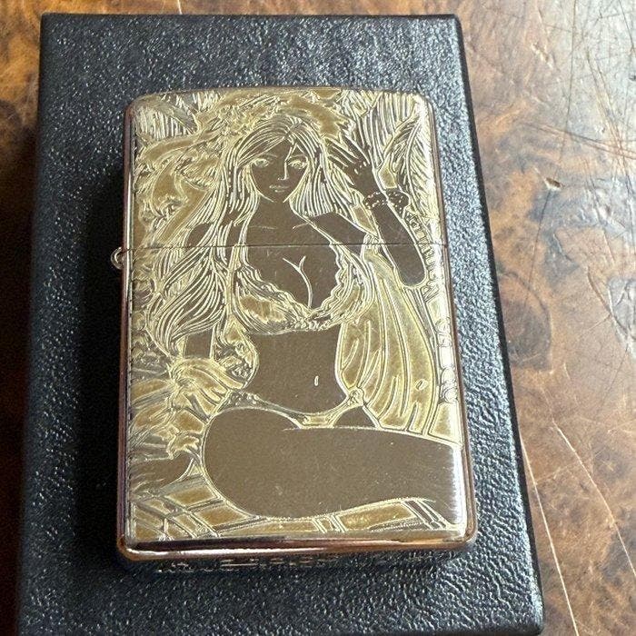 Zippo - Anime Girl Deep Carve - Zonder minimumprijs -, Collections, Articles de fumeurs, Briquets & Boîtes d'allumettes