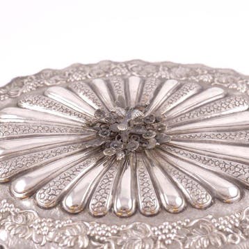 Un miroir ottoman en argent exceptionnellement grand et