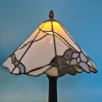 Set: 2 Tiffany Stil Tischlampen – Klassisches Florales