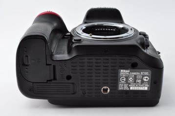 Nikon D7100 DSLR  MB-D15 (Multi-power battery pack) [#1463], Nieuw