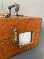 Meetinstrumenten - Hout—messing—koper - 1930-1940 - Pigeon