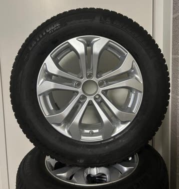 Mercedes-Benz GLC (Coupé) Winterbanden + Velgen, Auto-onderdelen, Banden en Velgen, Nieuw, 17 inch, 235 mm