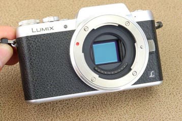 Panasonic Lumix DMC-GF7 Body + Accessoires Digitale camera