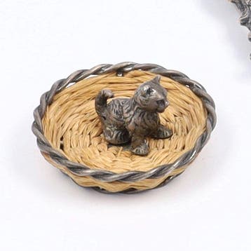 Miniatuur kroonluchter, spiegel en kat in mand - Beeldje (3)