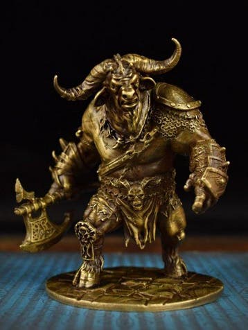 Decoratief ornament - Brass Tauren Krijger