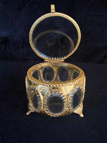 Sieradendoos - Sieradenkistje – Gefaseerd glas en verguld, Antiek en Kunst