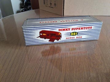 Dinky Toys - Model vrachtwagen - 981 Horse Box - in, Nieuw